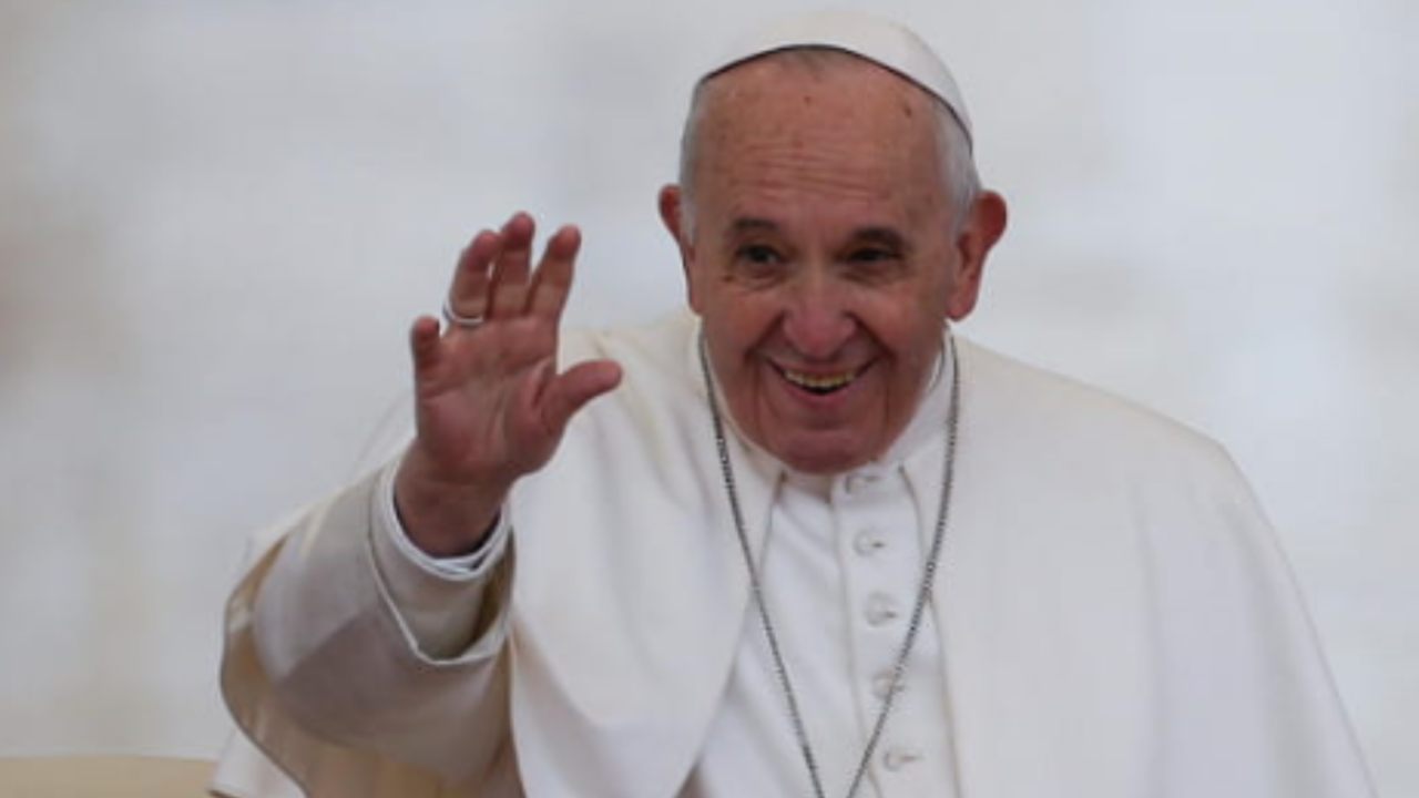 Papa Francesco elegge un nuovo vescovo(instagram-riscossacristiana)