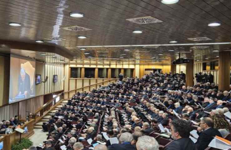 card zuppi assemblea cei