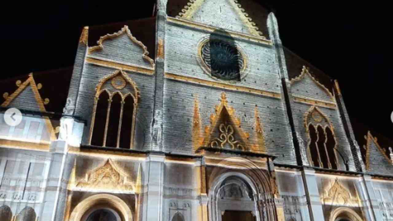 Particolari facciata chiesa