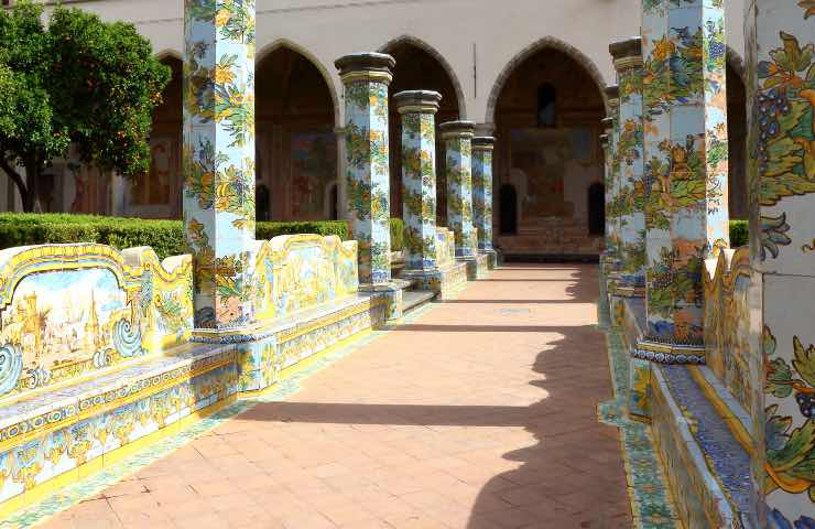 Chiostro di Santa, descrizione e storia