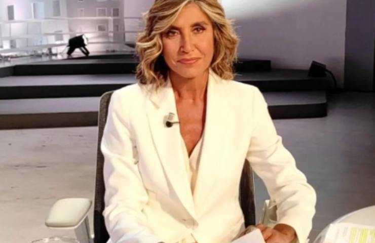 myrta va via da La 7