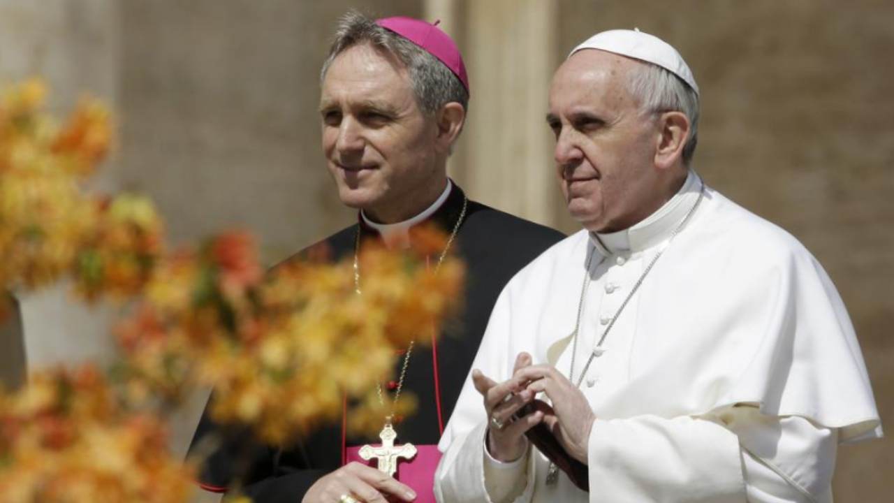 Padre Georg e papa Bergoglio )