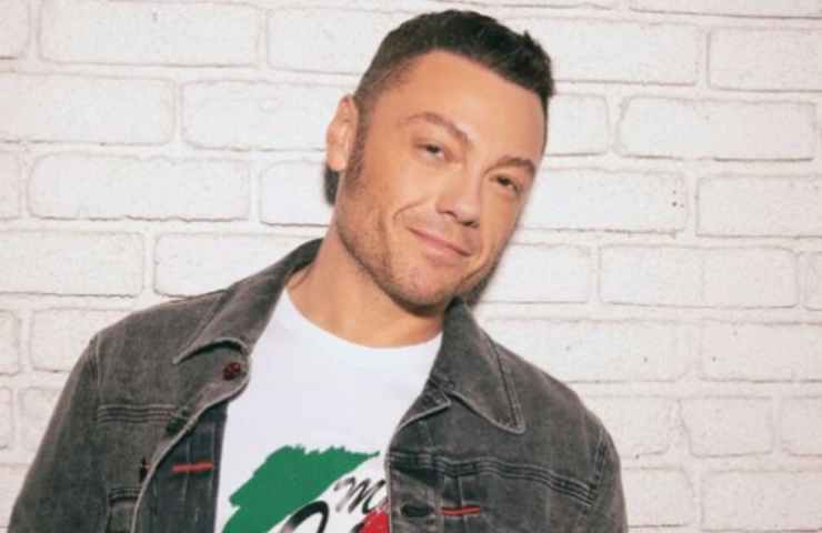tiziano ferro contro gli omofobi