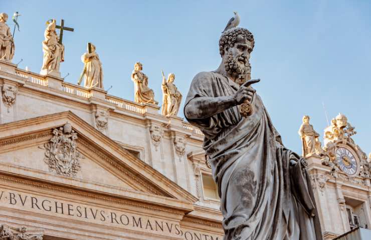 La statua di San Pietro