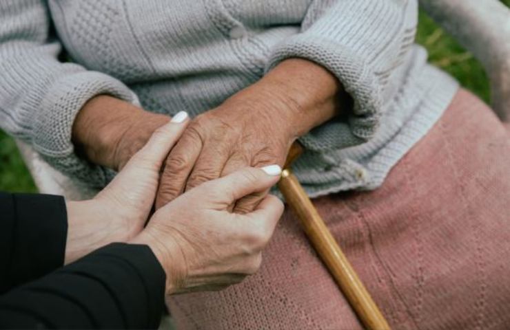 papa francesco messaggio giornata mondiale nonni anziani