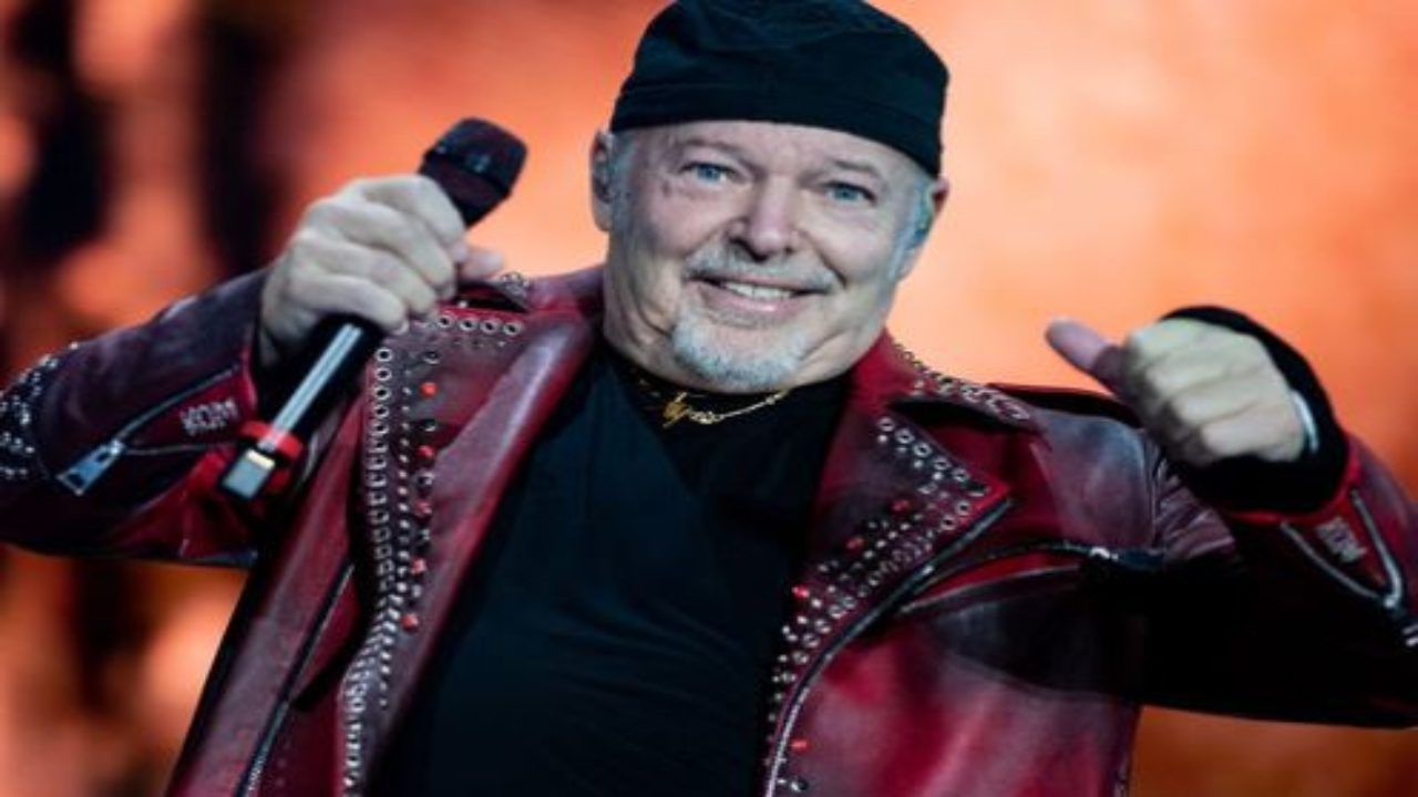 vasco rossi risponde lettera vescovo rimini