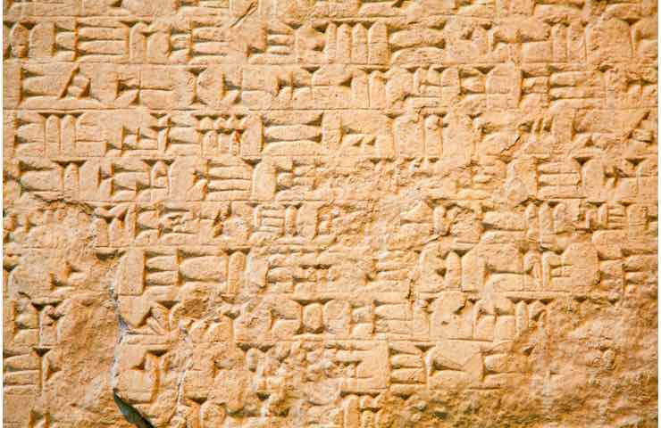 Esempi di scrittura cuneiforme