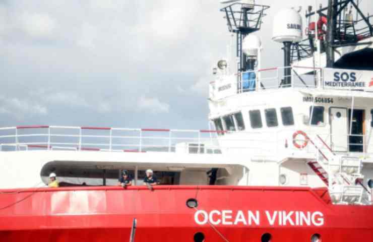 migranti aiuto