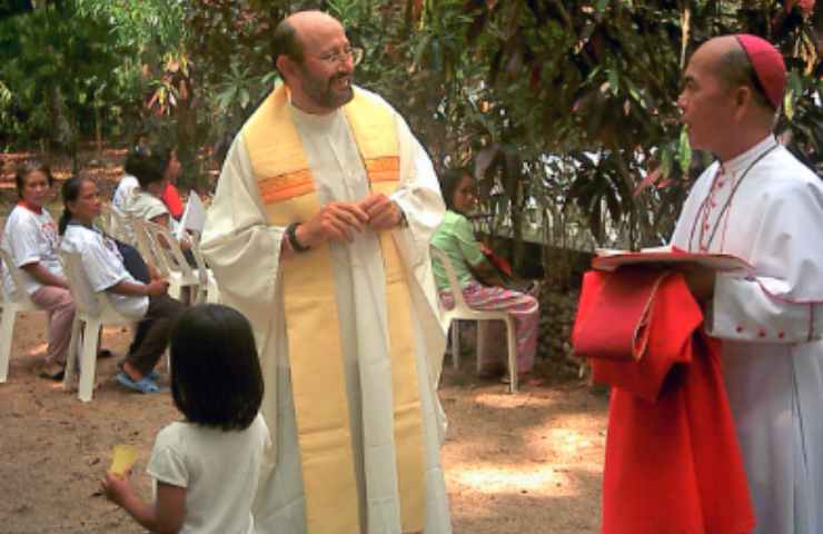 sacerdote e missionario