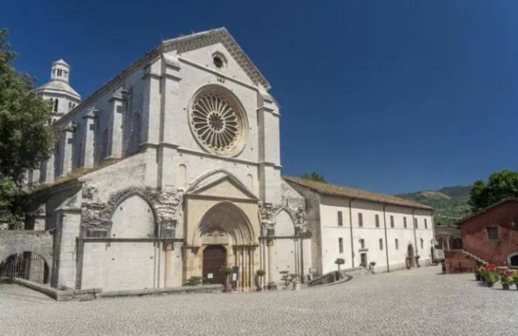 papa francesco ricorda san tommaso aquino