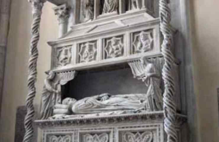 monumento in chiesa