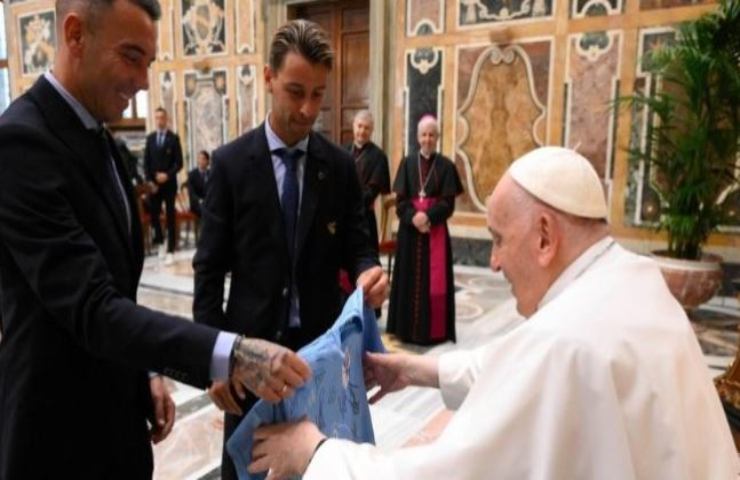 papa francesco senso sport