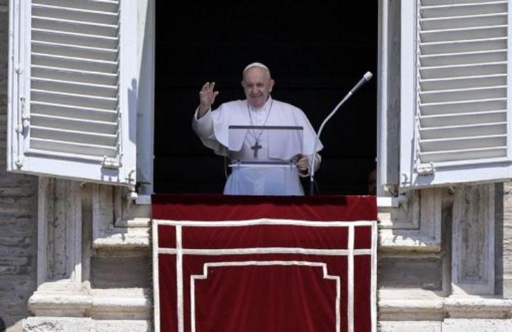 papa francesco angelus guerra