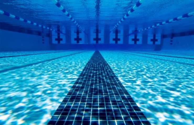 bambina muore piscina