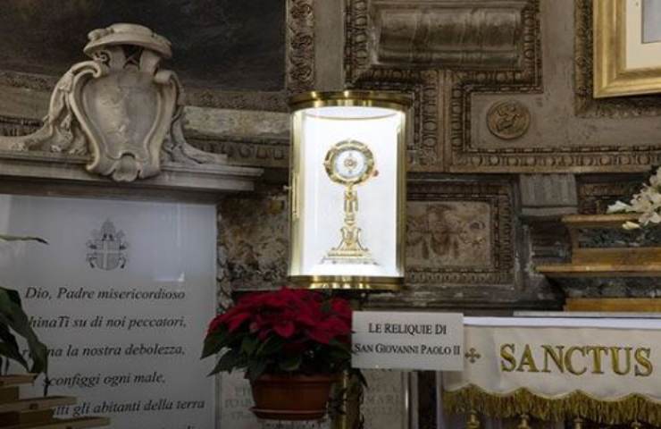 reliquia giovanni paolo II torre annunziata