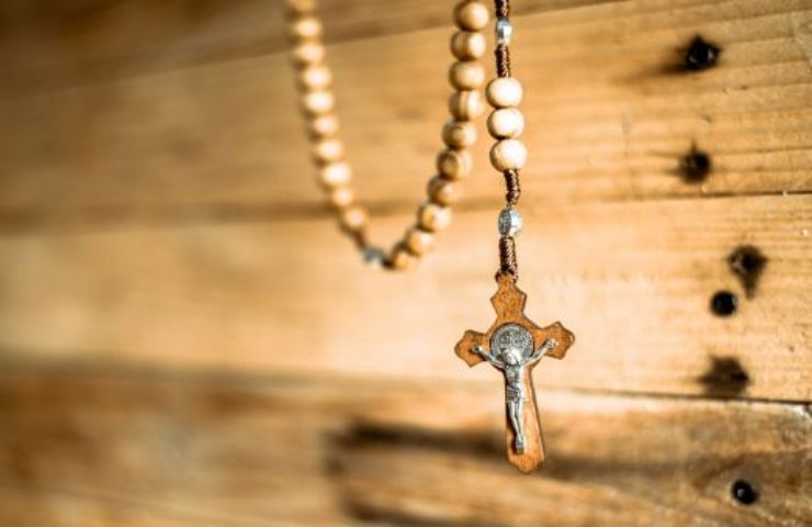 vaticano condanna distruzione simboli religiosi