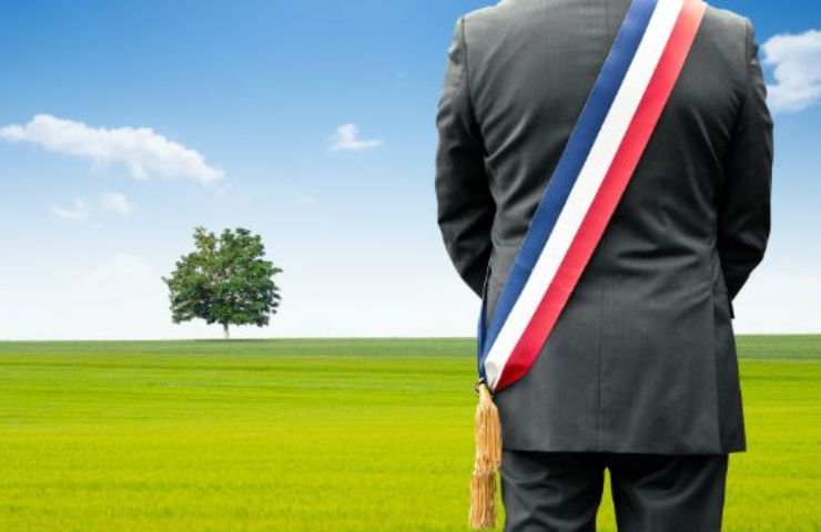 sindaco rifiuta matrimonio donna immigrato