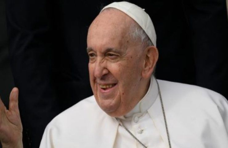 papa francesco angelus assunzione